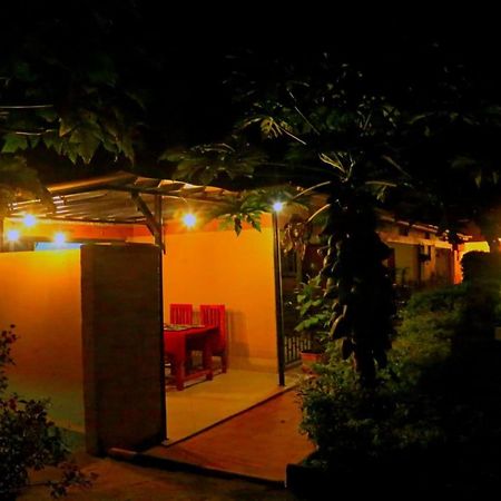Palm Star Motel Fort Portal Ngoại thất bức ảnh