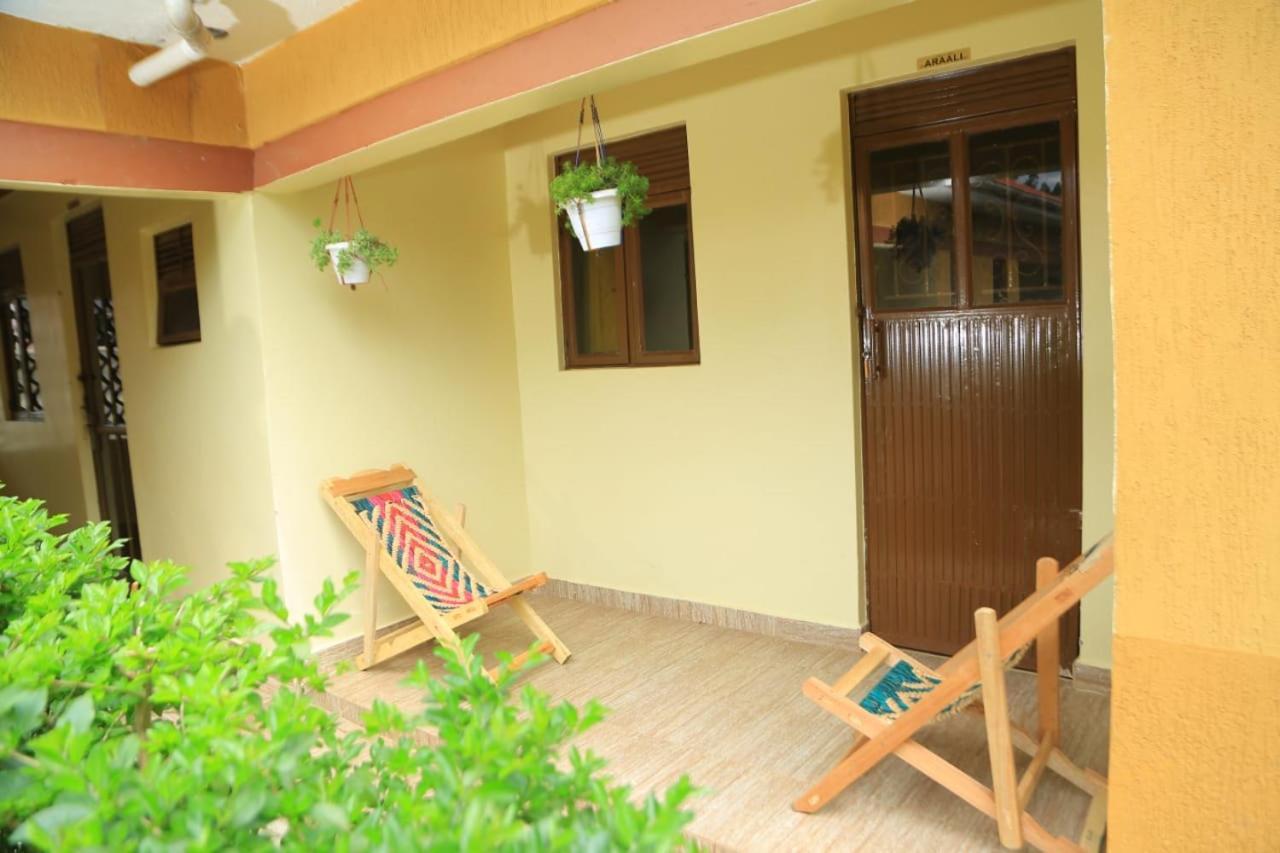 Palm Star Motel Fort Portal Ngoại thất bức ảnh